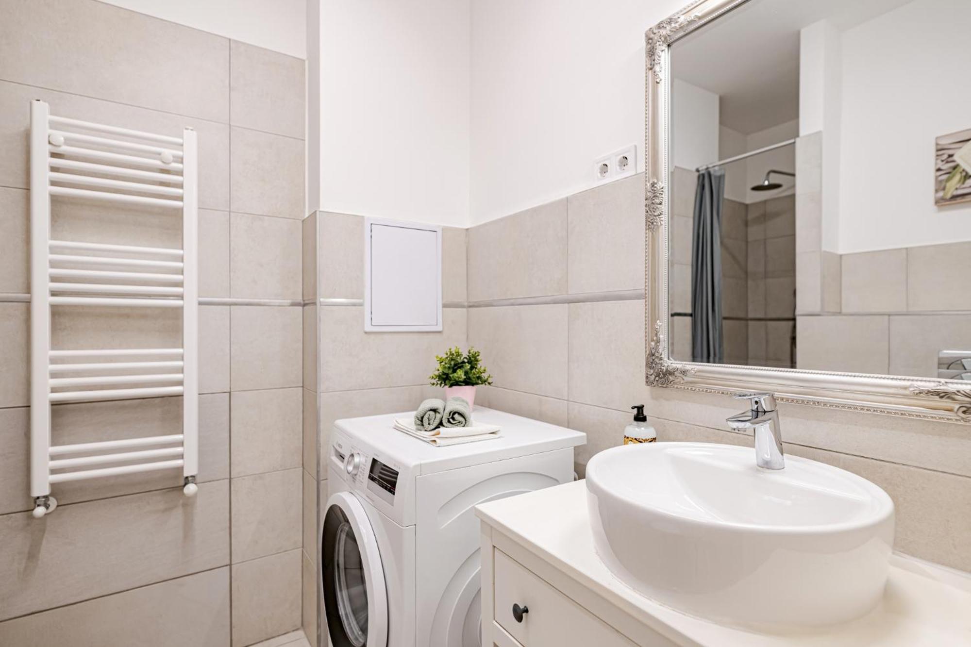 Danubegreen Bright Two Bedroom Apartment Near Margaret Island Budapest Exterior foto